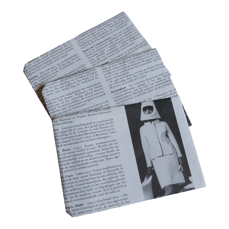 set cadeauzakjes van een oude encyclopedie