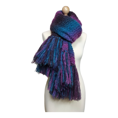 Galaxy | paars en blauwe handgebreide sjaal van restgarens