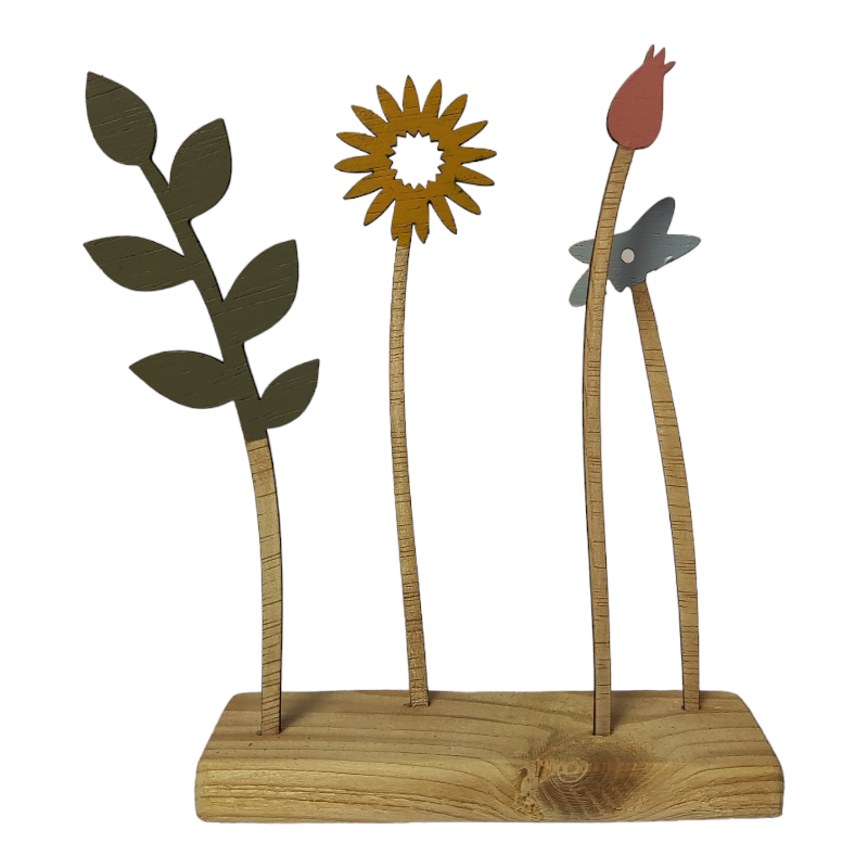 gekleurde houten bloemetjes op een houten blokje een cadeautje om te versturen in brievenbusdoosje