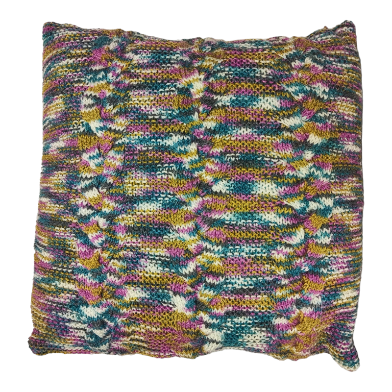 gebreid kussen met stoere kabels