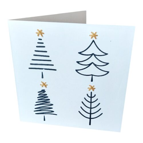 handgemaakte kerstkaart met 4 kerstbomen