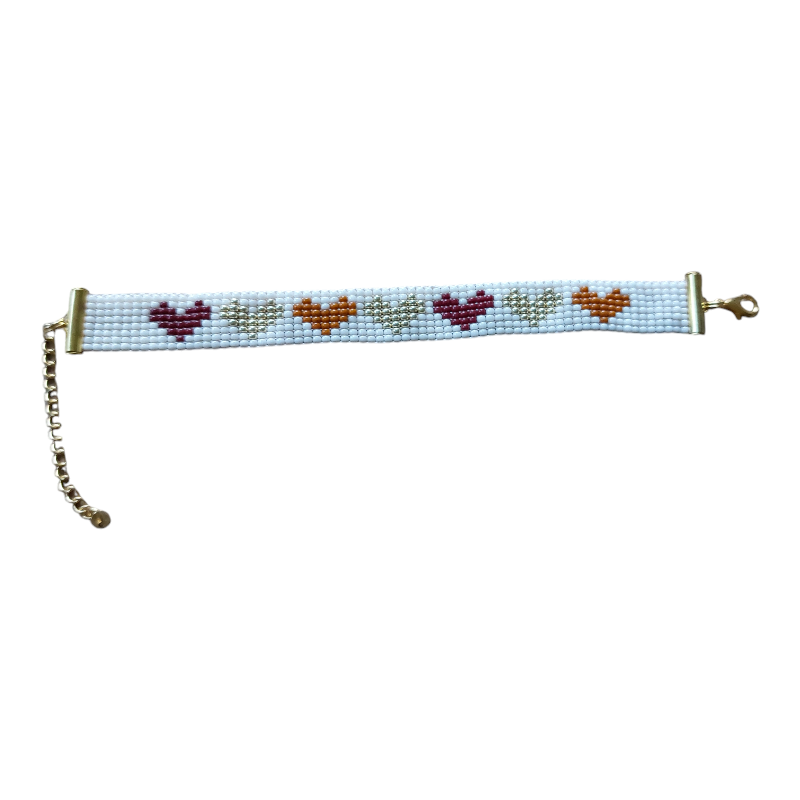 kralenarmbandje met hartjes in drie kleuren