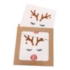 doosje met kaarten met Rudoplh the red nosed reindeer met een kaart die uitsteekt