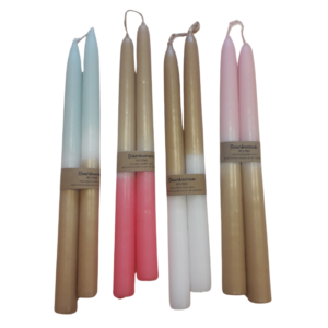 dinerkaarsen in goud met rote, wit of blauw