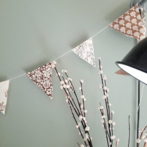 sierlijke vlaggenlijn met bloemenprints