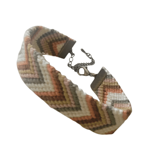 pijl - geknoopte armband in natuurtinten